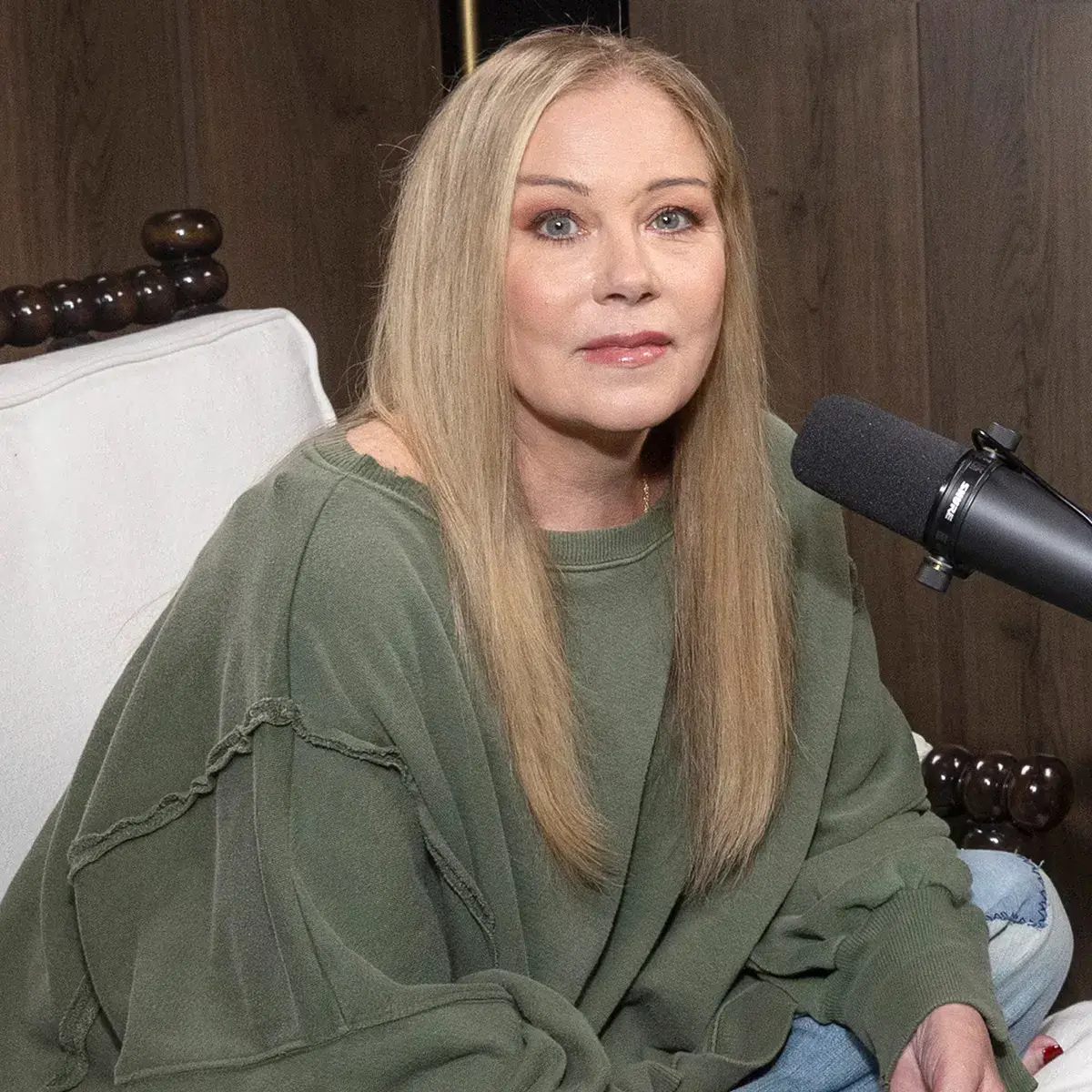 Tearful Christina Applegate Says She Was Misdiagnosed With MS