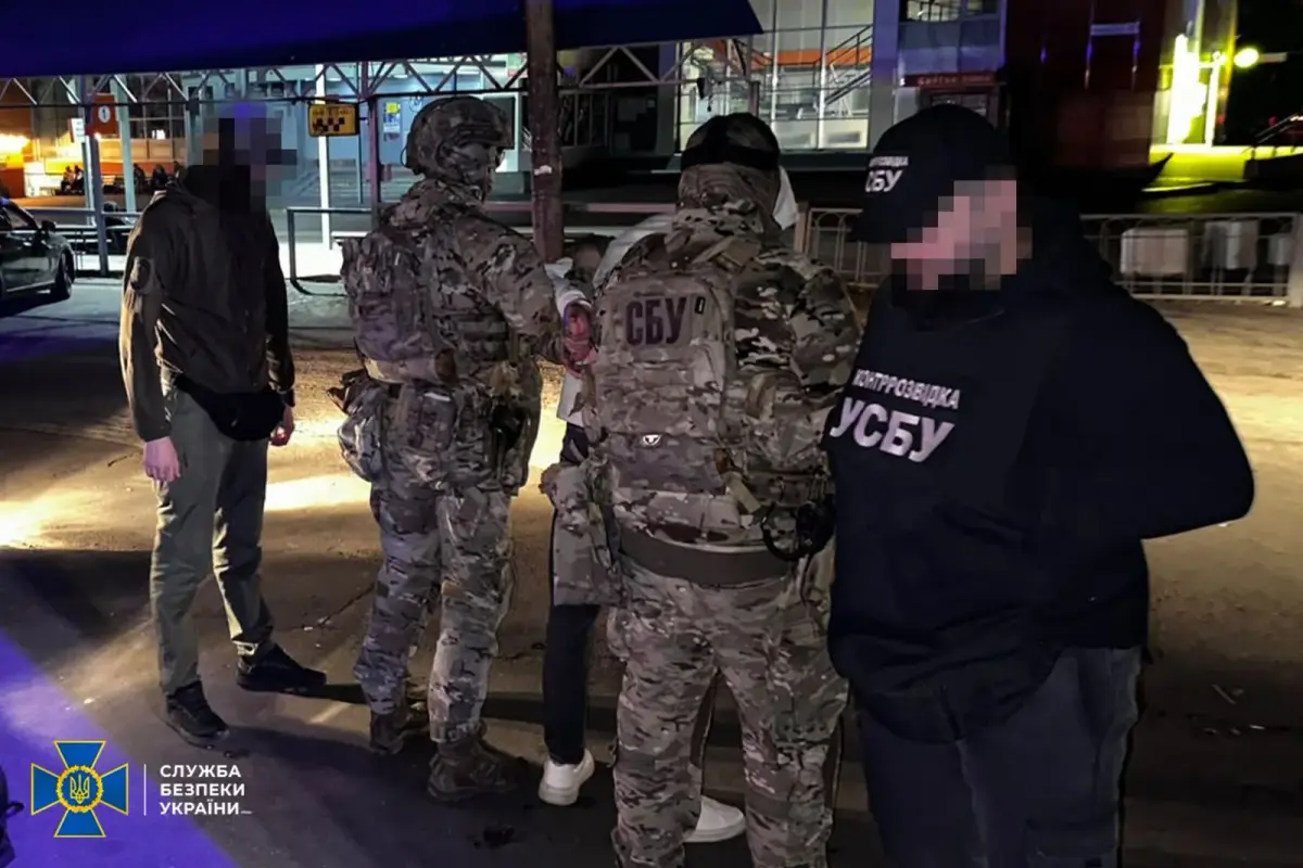 SBU detains 19-year-old suspected of plotting bomb attack on bus full of soldiers
