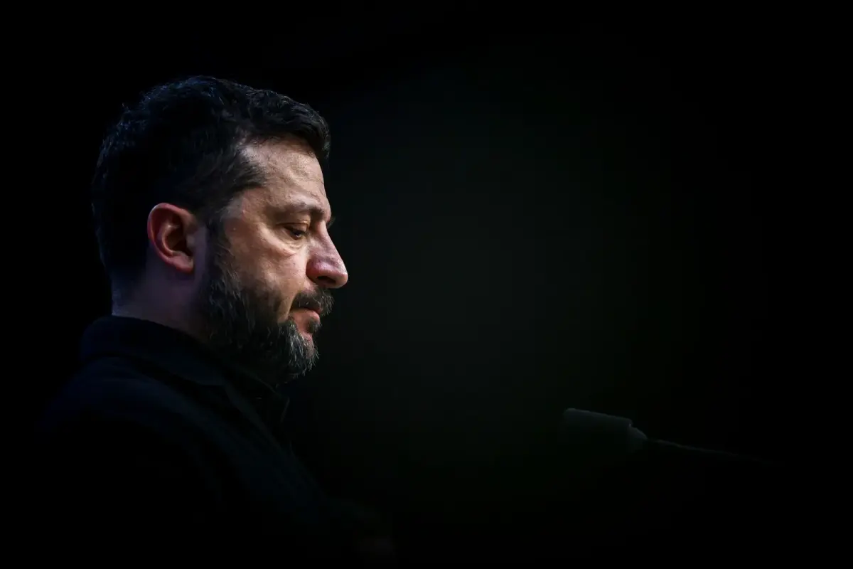 As Trump turns toward Russia, Zelensky drops his restraint