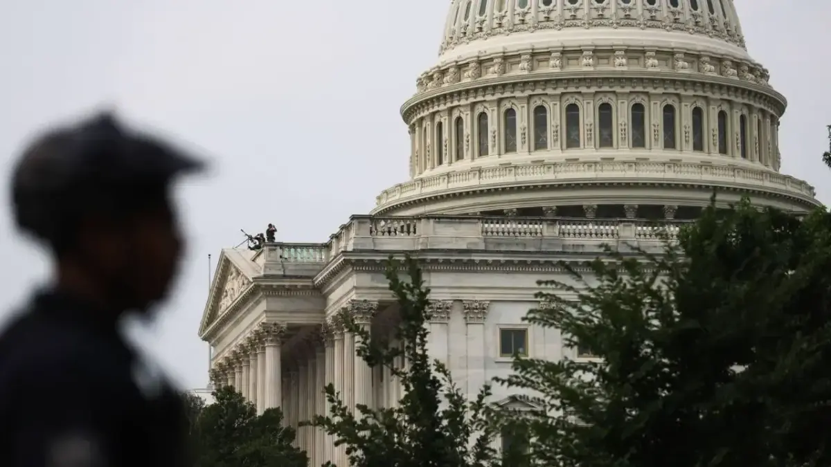 Illinois man charged with mailing anthrax-style letters to four members of Congress