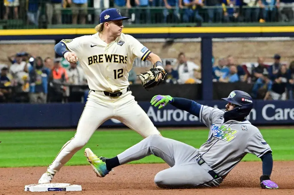 Cooper Pratt makes World Series history: first rookie with hits in 6 straight at-bats