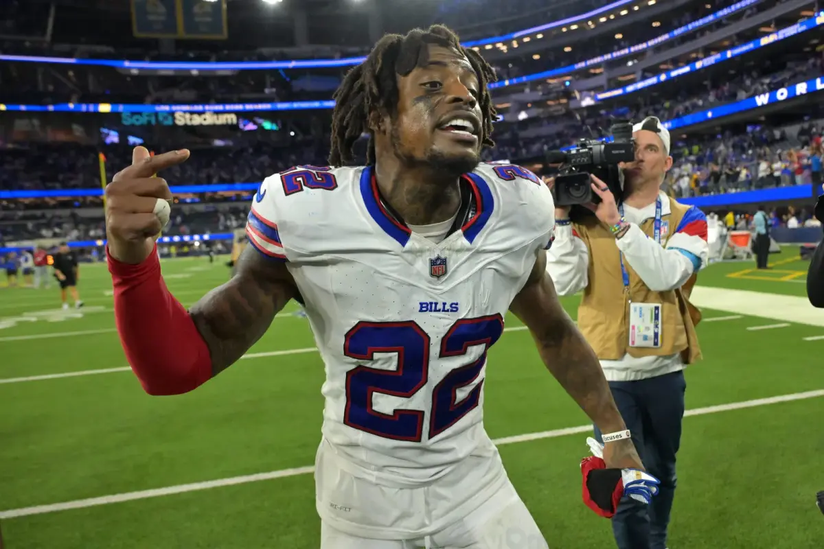 Bills safety ejected for spitting at Raiders players; says he needs to 'control emotions'