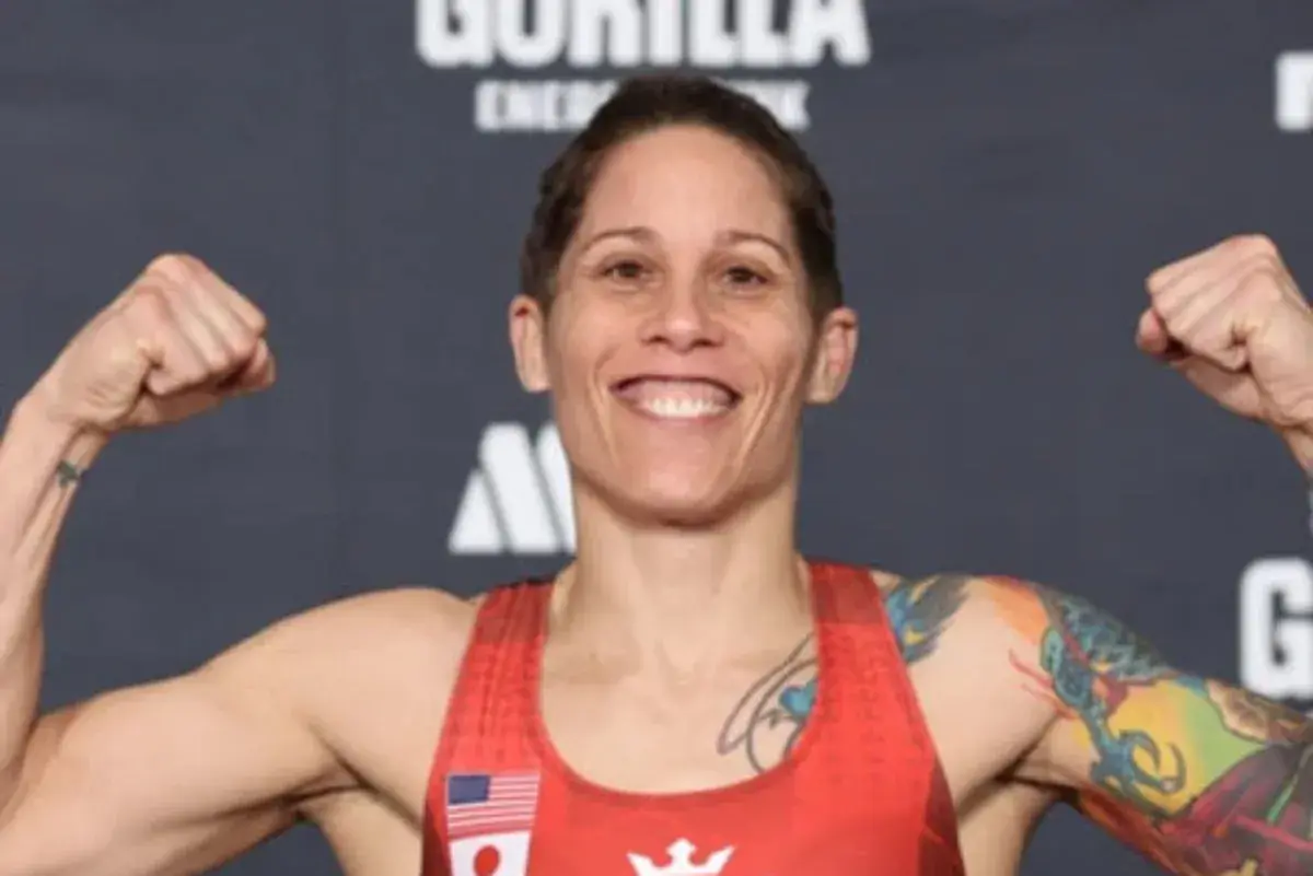 UFC fighter gets haircut on scale to make weight for PFL title fight