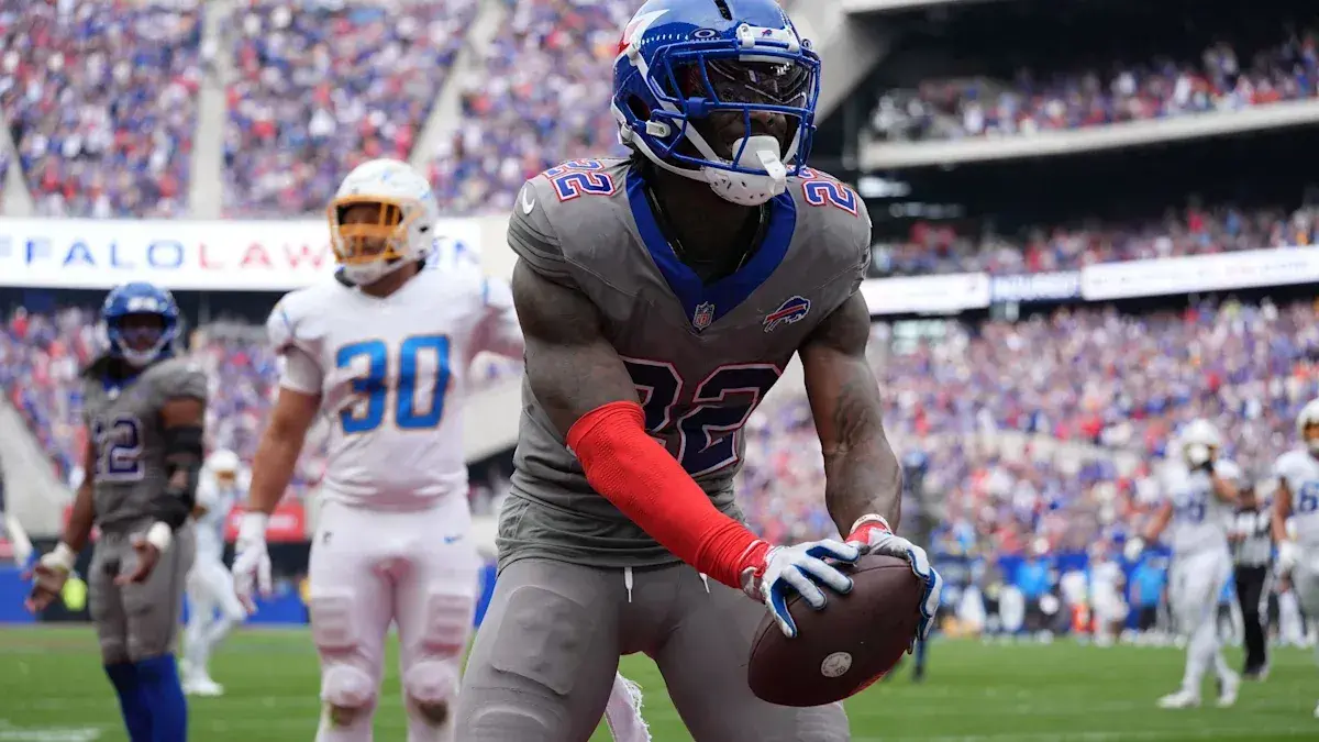 Bills safety ejected, apologizes for spitting on Raiders tight end Brock Bowers