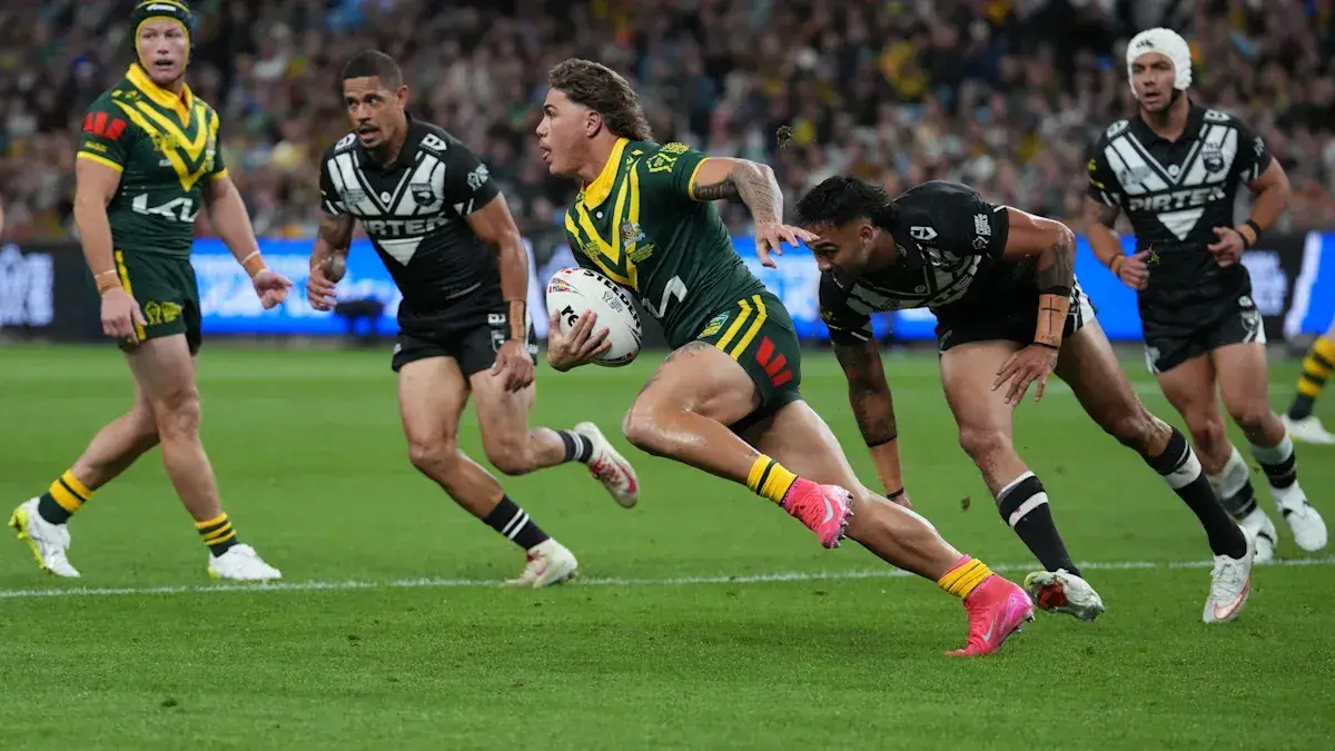 Australia edges New Zealand 24-22 in Rugby League World Cup opener; Bostock scores 3 tries
