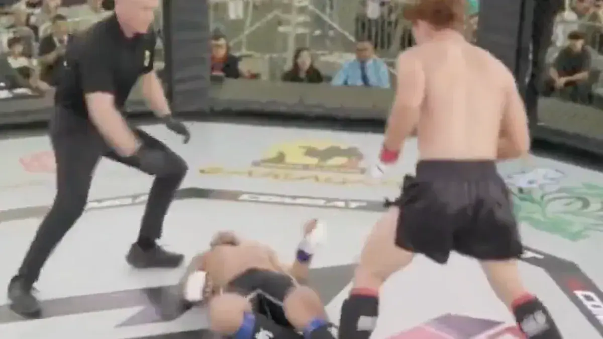 Fighter knocked down by superman punch in dramatic KO