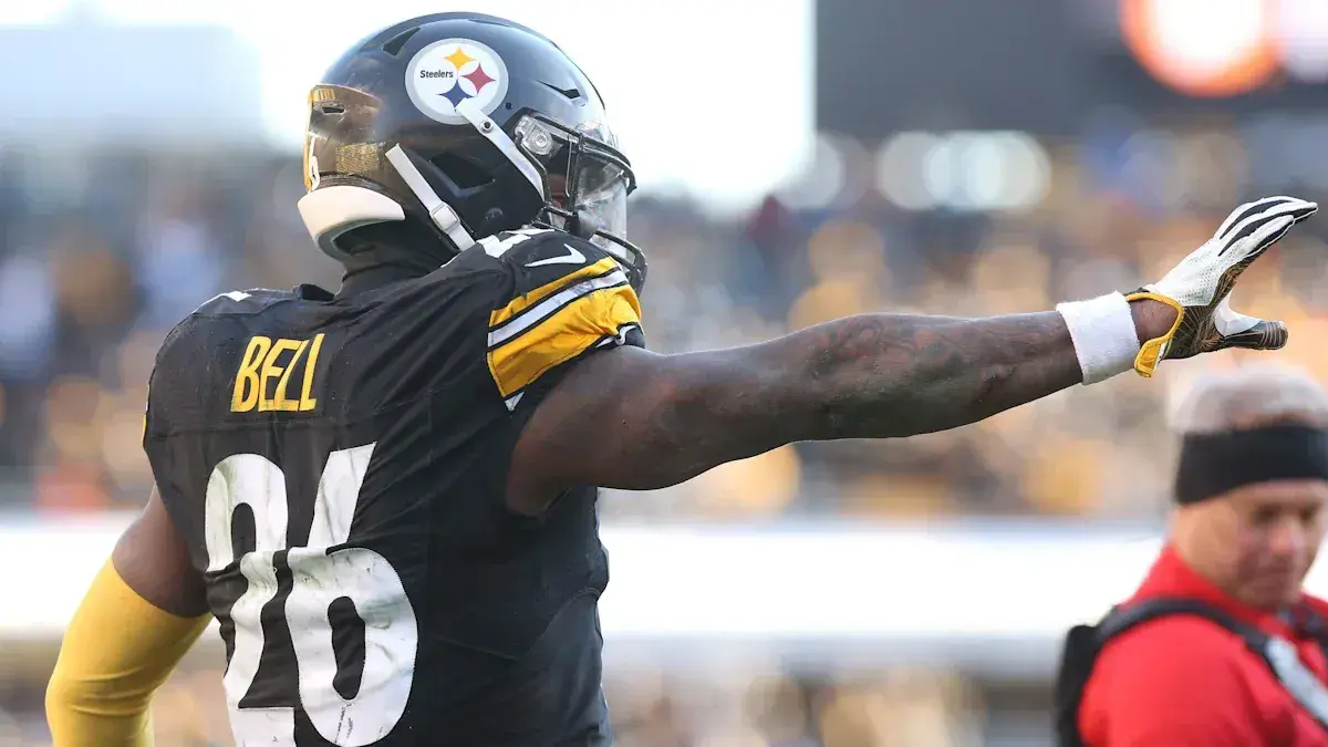 Former Steelers RB Le'Veon Bell blasts Mike Tomlin for playing Minecraft