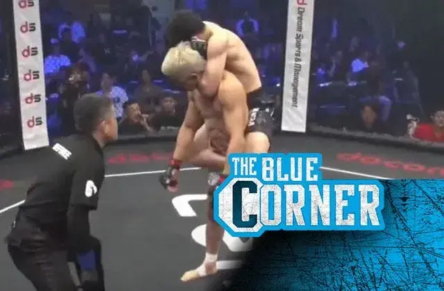 Japanese fighter uses genius tactic to escape dangerous submission