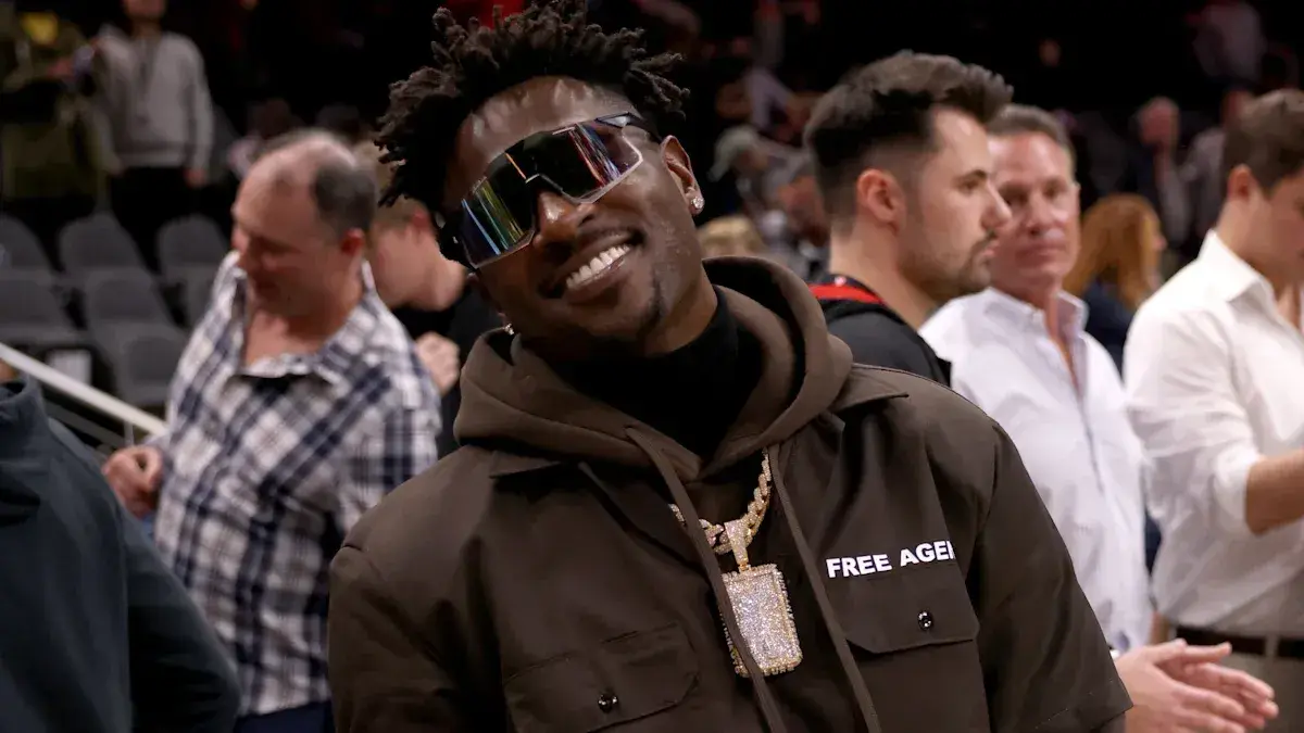 Former Steelers WR Antonio Brown goes viral after bizarre stunt with Super Bowl ring