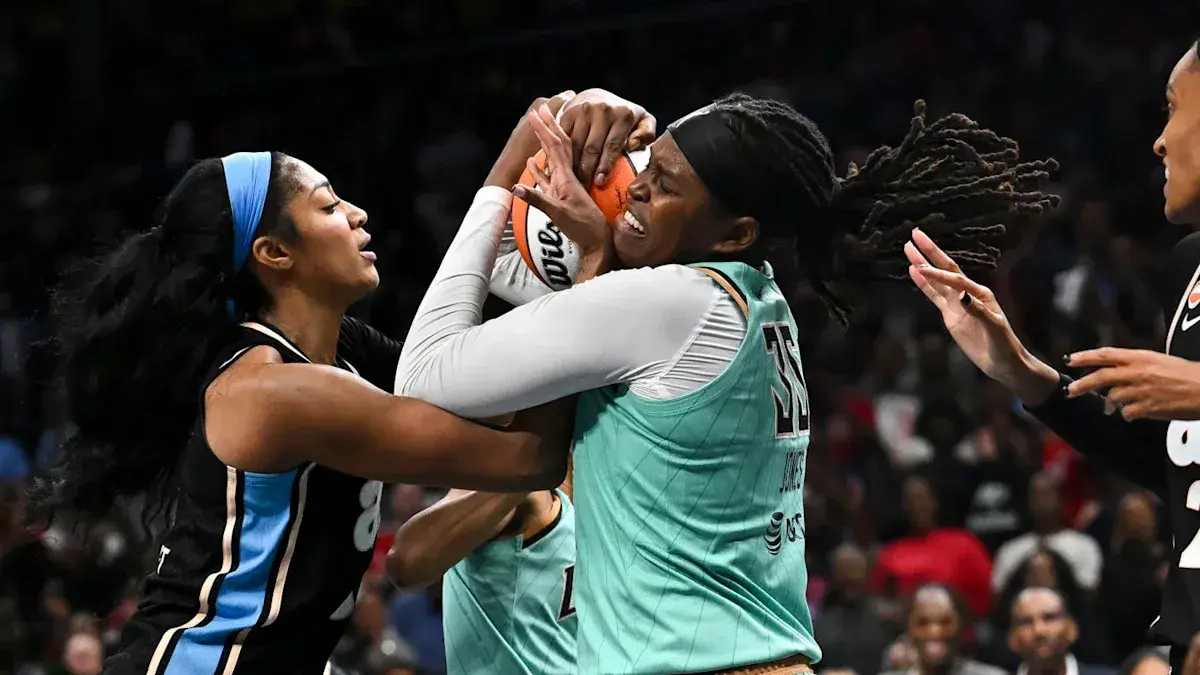 Disputed timeout call leaves Liberty reeling as they fall to Atlanta in OT, down 2-0 in WNBA semifinals