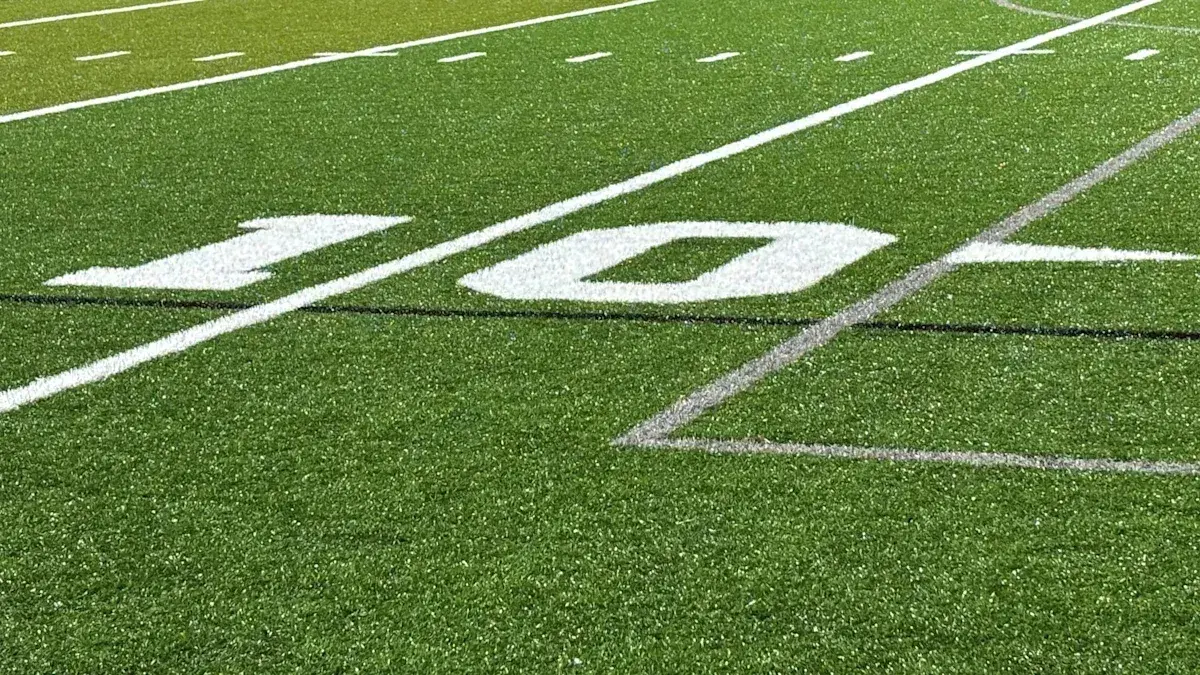 Michigan high school player scores TD after teammates celebrate blocked field goal too early
