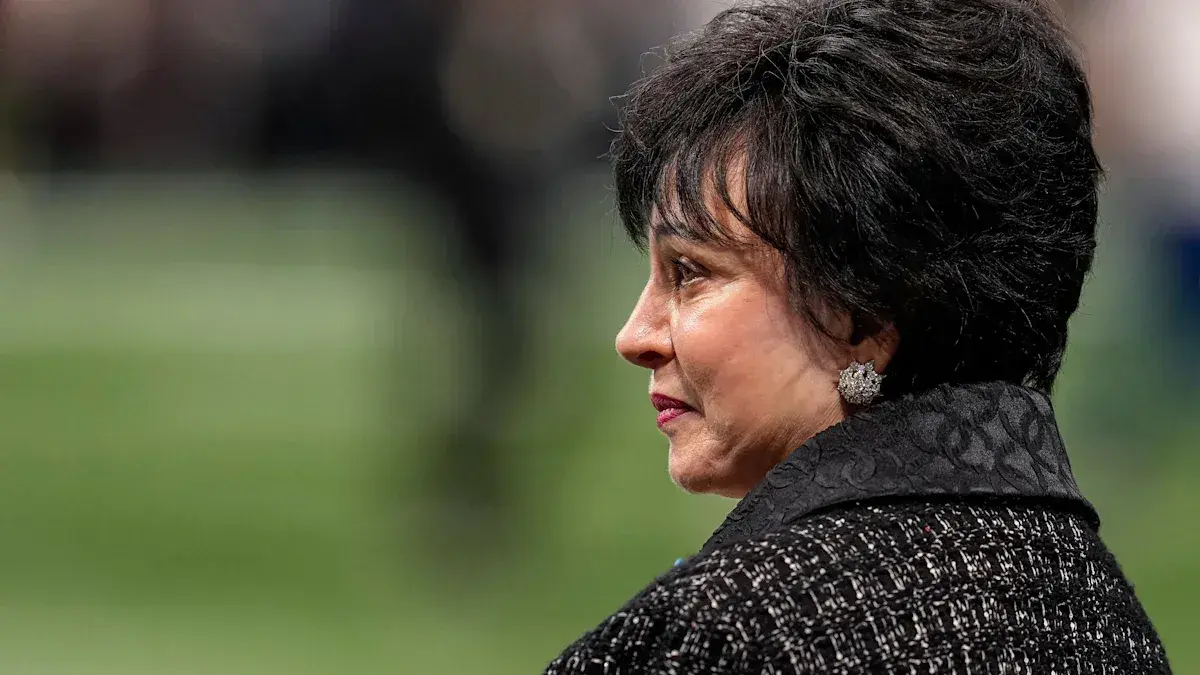 Saints owner Gayle Benson signals frustration with coach Kellen Moore, GM Mickey Loomis after 1-4 start