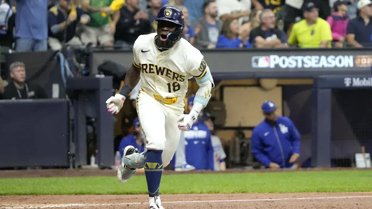 Brewers beat Dodgers in NLCS opener