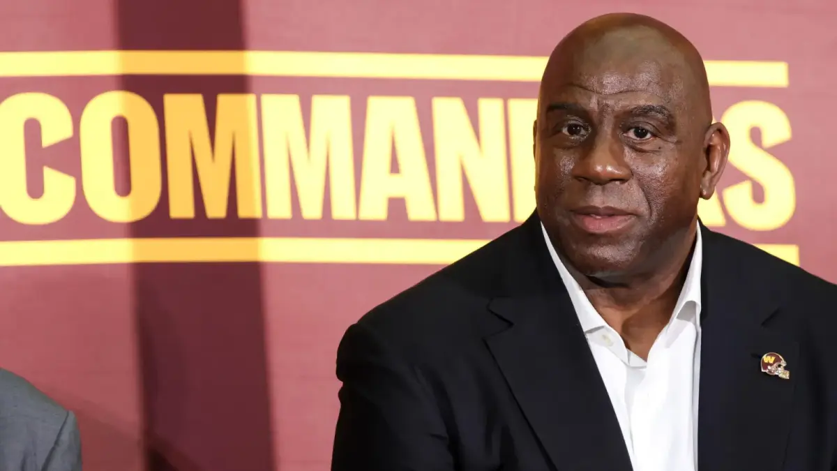 Magic Johnson questions Commanders' disastrous end-of-game sequence in loss to Giants