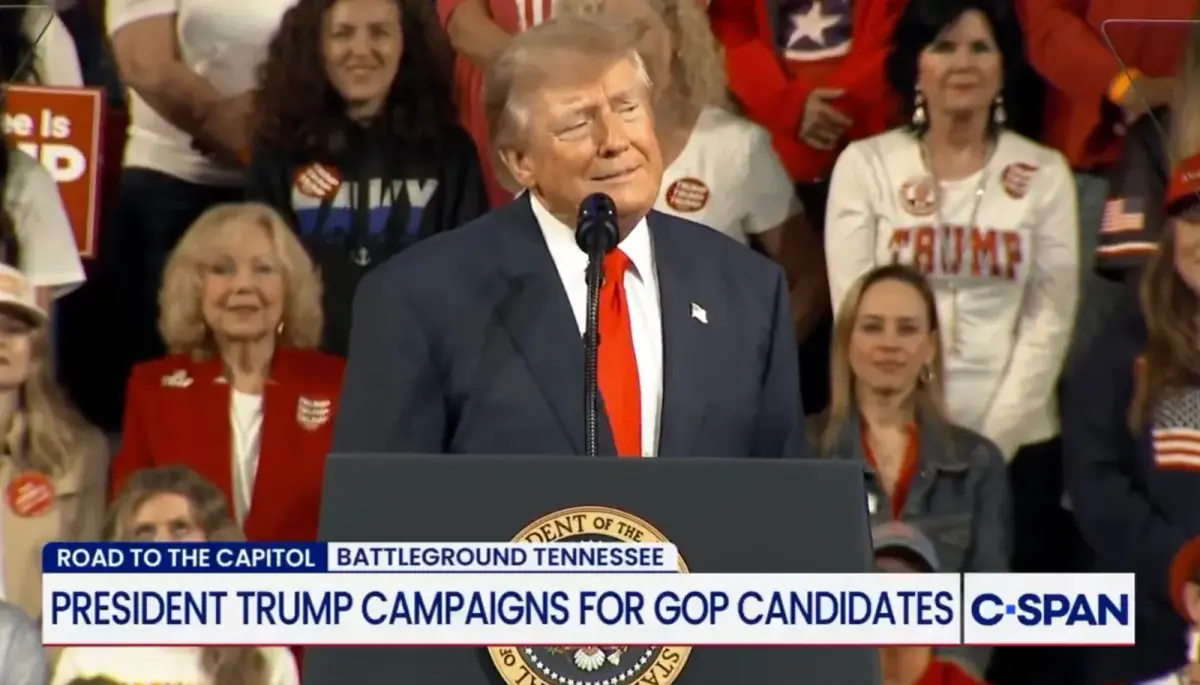 Trump mocks his own supporters at Tennessee rally